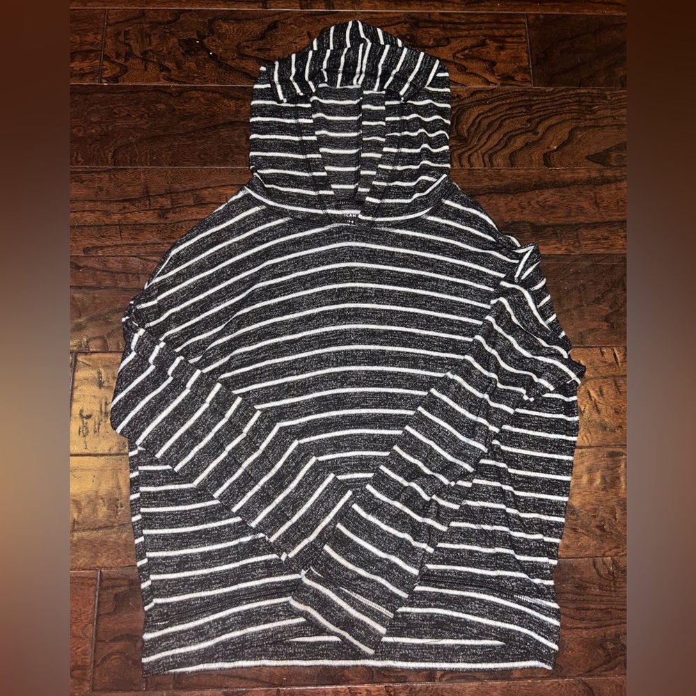 American Eagle Outfitters Black and White Striped Hoodie